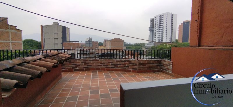 Apartamento disponible para Arriendo en Envigado con un valor de $2,500,000 código 2077