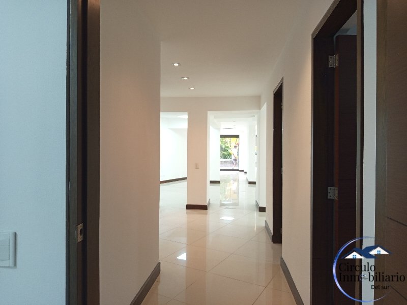 Oficina-Local disponible para Arriendo en Envigado Centro Envigado Foto numero 1