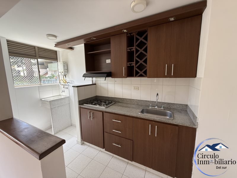 Apartamento disponible para Arriendo en Envigado con un valor de $2,400,000 código 3081
