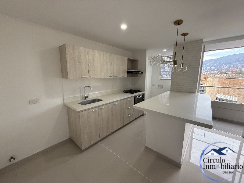 Apartamento disponible para Arriendo en Envigado con un valor de $3,100,000 código 1276
