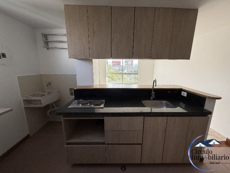 Apto-Loft disponible para Arriendo en Medellín La Aguacatala Foto numero 1