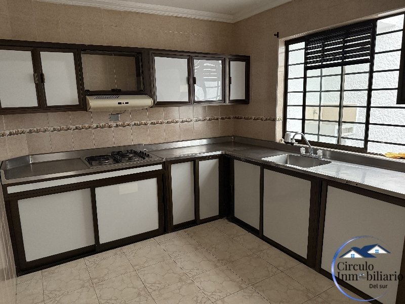 Casa-local disponible para Arriendo en Envigado La Magnolia Foto numero 1