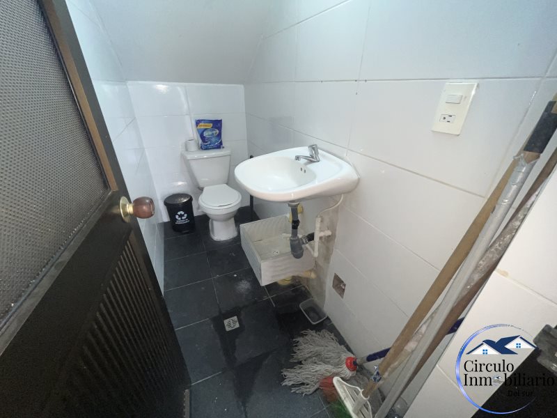 Local disponible para Arriendo en Envigado con un valor de $2,500,000 código 2329