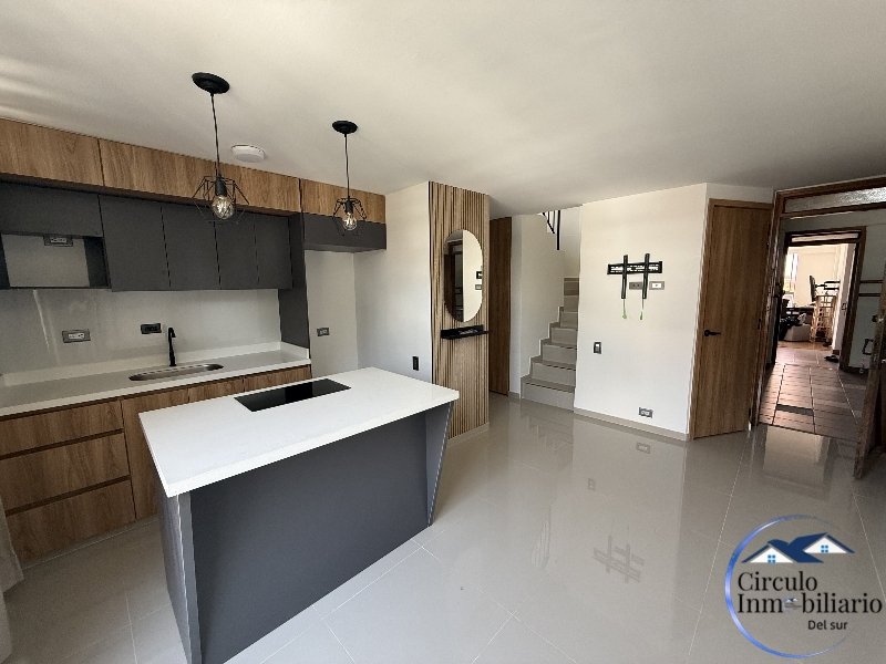 Apto-Loft disponible para Arriendo en Medellín La Aguacatala Foto numero 1