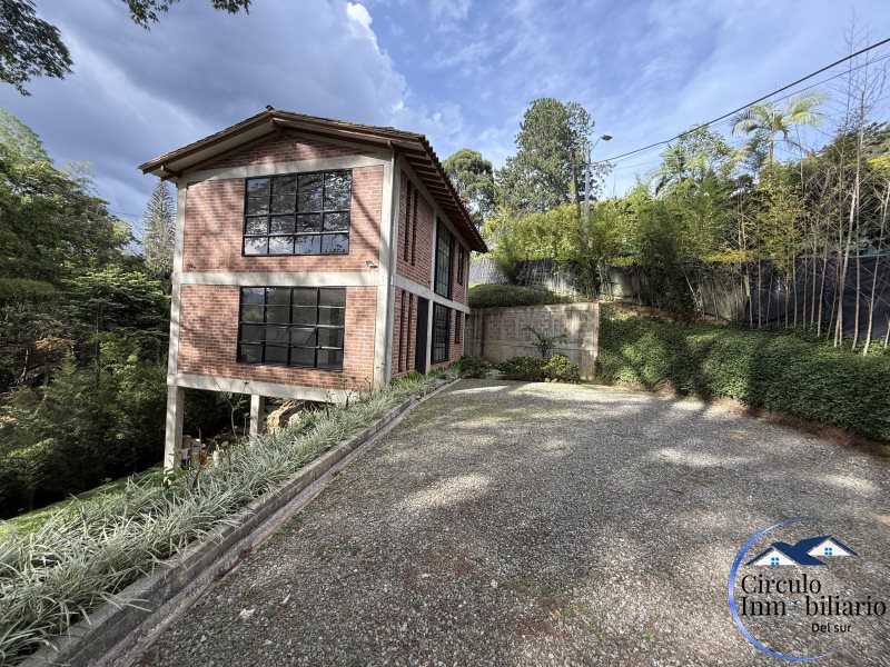 Casa-Finca disponible para Ambos en Envigado Loma Escobero Foto numero 1