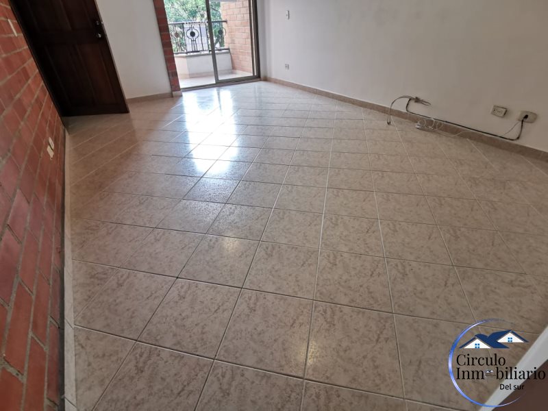 Apartamento disponible para Arriendo en Envigado con un valor de $2,500,000 código 2932