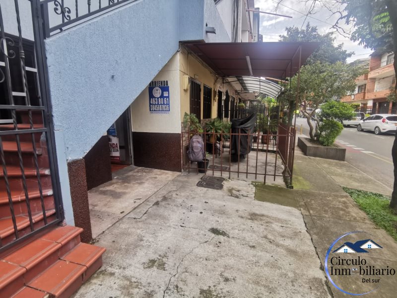 Casa disponible para Arriendo en Envigado con un valor de $2,500,000 código 3430