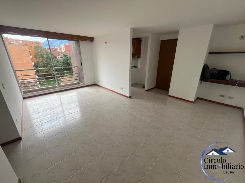 Apartamento disponible para Arriendo en Envigado con un valor de $3,000,000 código 21